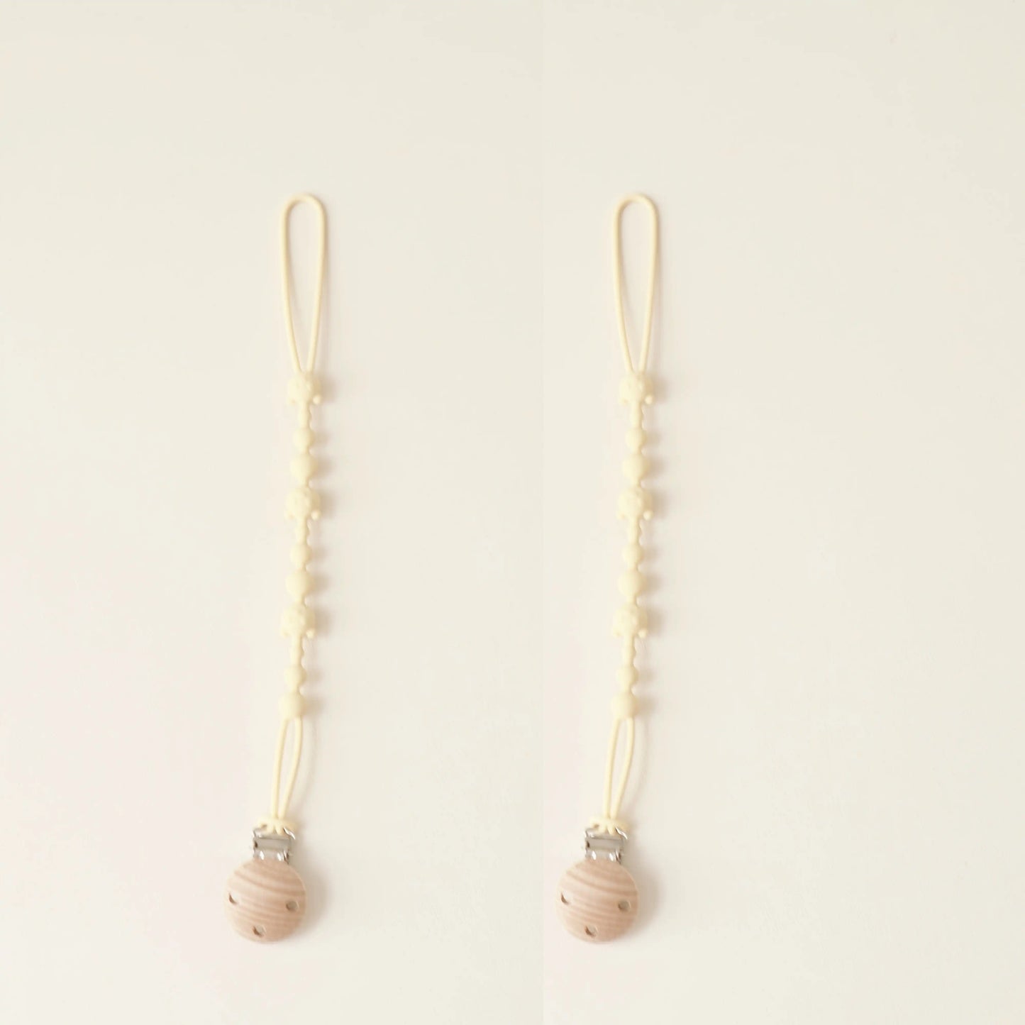 Attache tetine-lot de deux attaches